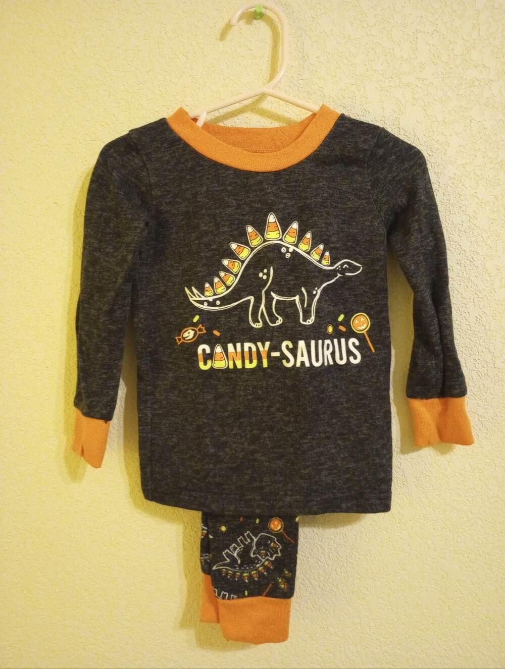 Kids Halloween Pajamas "Candysauras"